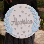 Ahşap Pano Üzerine Şekilli Baskı Kapı Süsü