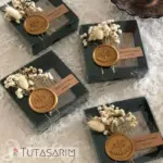 Mühürlü İsimli Zarif Kutu Nişan Hediyeliği