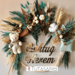 Kış Çiçek Süslemeli Ayıcıklı Kasnak Kapı Süsü