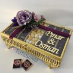 Altın Tepsi Çiçek Süslemeli Drajeli Söz Nişan Çikolatası