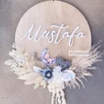 Ana Renk Çiçekli Ahşap Pano Kapı Süsü