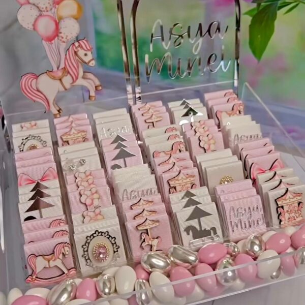 Atlı karınca pleksi kutulu çikolata kutusu