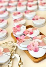 Çiçek süslemela metal kutulu mum - Görsel 3